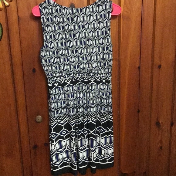 En focus Studio Pattern dress - Picture 6 of 6